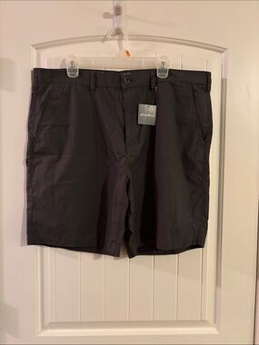 Eddie Bauer Men's Black Flat-Front Performance Shorts